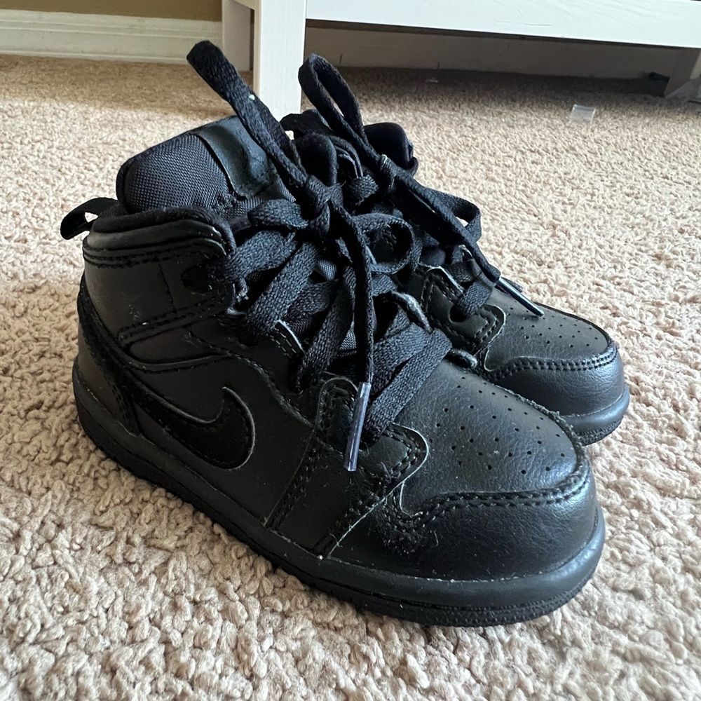 Nike Air Jordan 1 Retro Mid Black Toddler Size 7c
